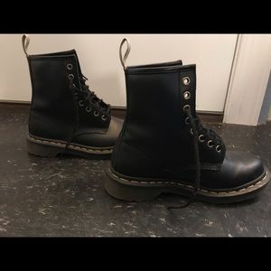 Vegan Doc Martins - barely worn (women’s 6-6.5)